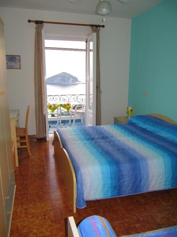 Casa Antonio Panzió Barano dʼIschia Szoba fotó